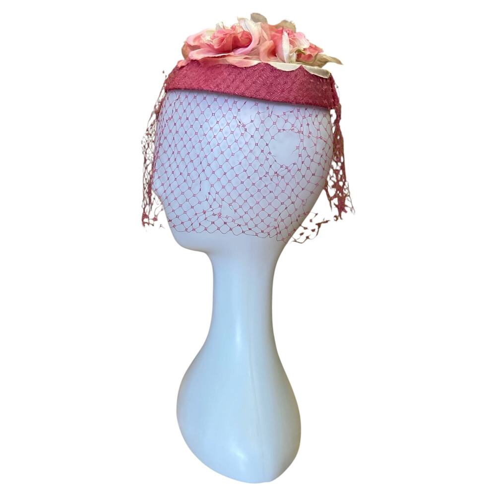 1950s Pink Floral Fascinator Hat | Vintage Veiled Cocktail Church Wedding Hat - Picture 4 of 7